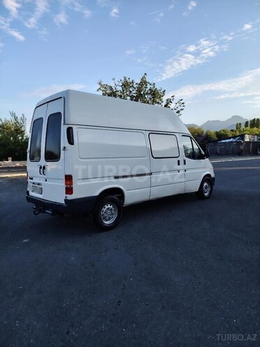 Ford Transit-6