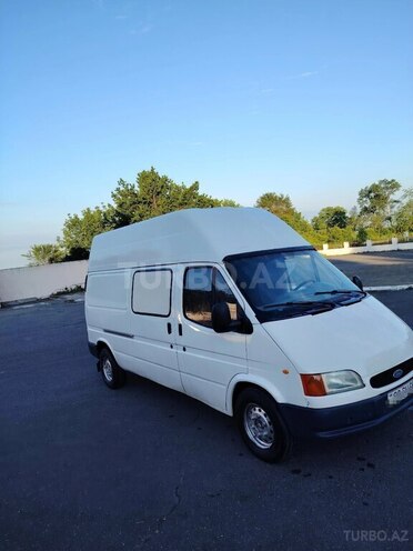 Ford Transit-4