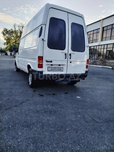 Ford Transit-7