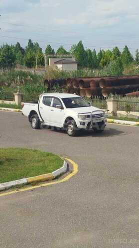 Mitsubishi L200-2