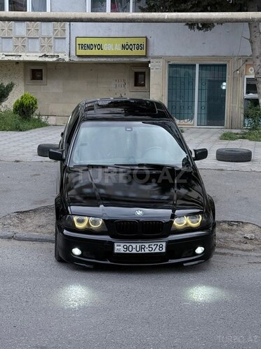 BMW 320-1