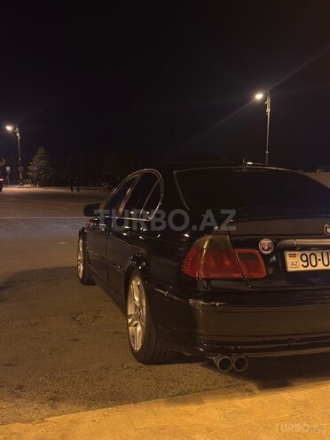 BMW 320-3