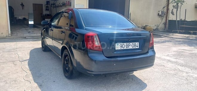 Chevrolet Lacetti-2