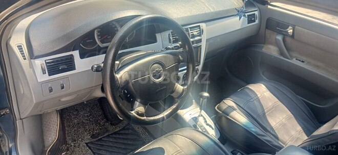 Chevrolet Lacetti-8