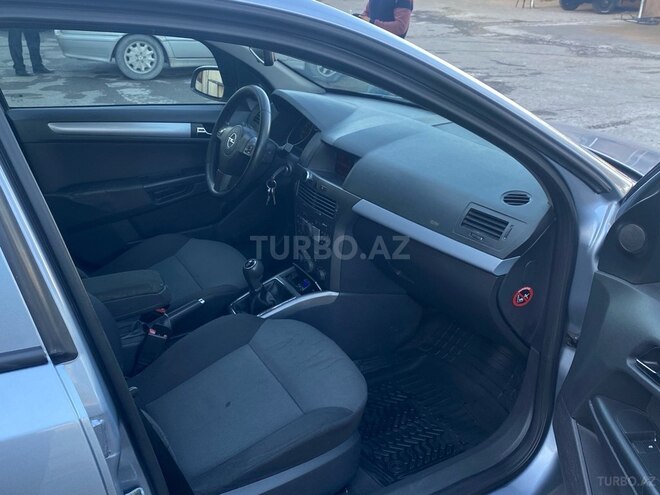 Opel Astra-10