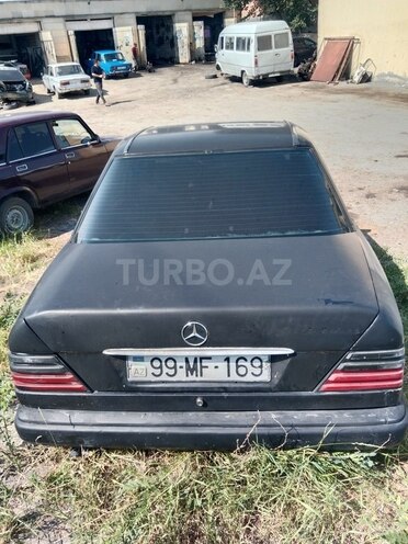 Mercedes 300 D-2