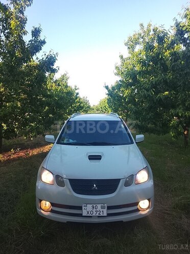 Mitsubishi Airtrek-1