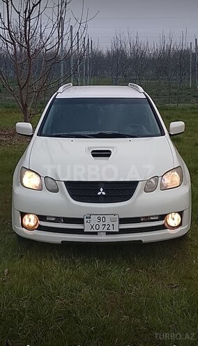 Mitsubishi Airtrek-11