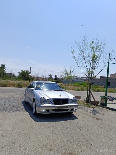 Mercedes E 240-10