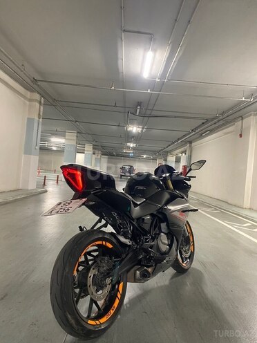 CFMOTO 250 SR-3
