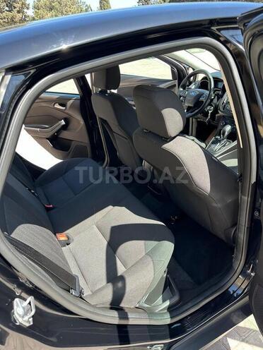 Ford Focus-14