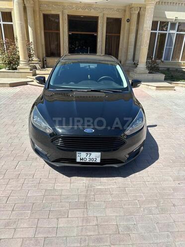 Ford Focus-12