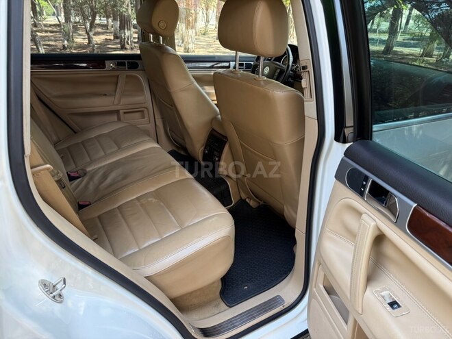 Volkswagen Touareg-10