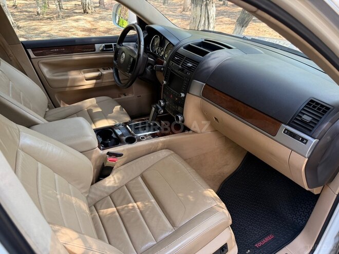 Volkswagen Touareg-11