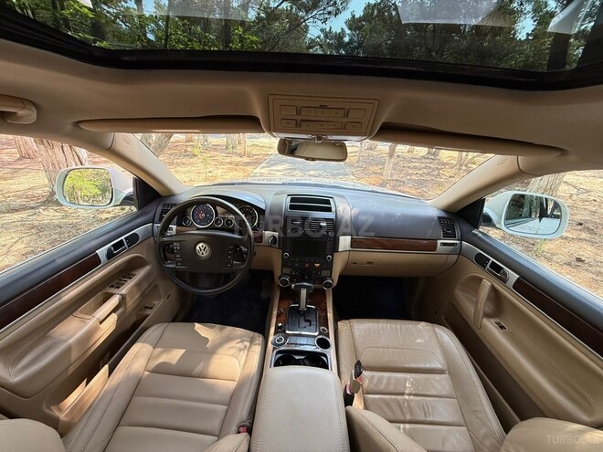 Volkswagen Touareg-12
