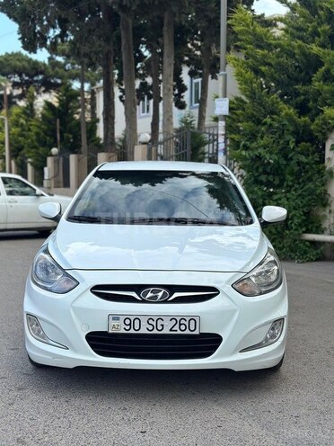 Hyundai Accent-1