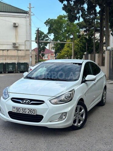 Hyundai Accent-3