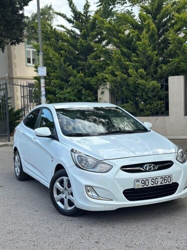Hyundai Accent-7