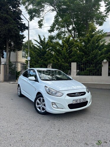 Hyundai Accent-5