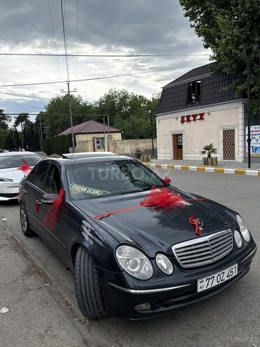 Mercedes E 320-7