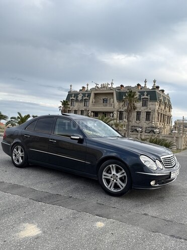Mercedes E 320-8