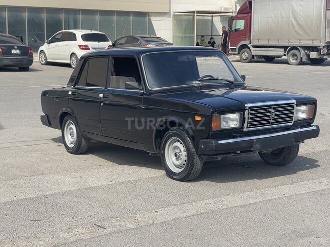 LADA (VAZ) 2107-2