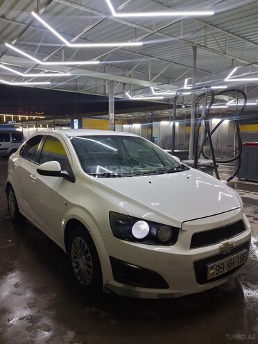 Chevrolet Aveo-8