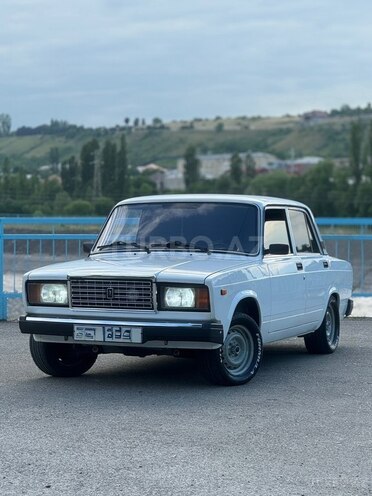 LADA (VAZ) 2107-1