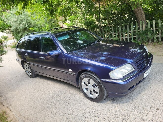 Mercedes C 200-19