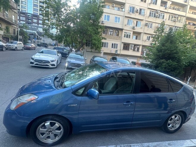 Toyota Prius-2