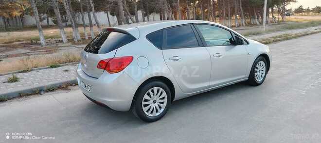 Opel Astra-2