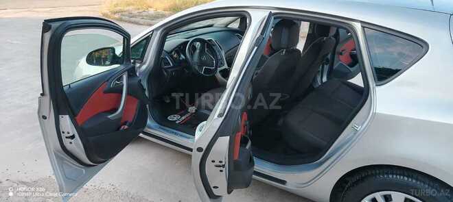 Opel Astra-11