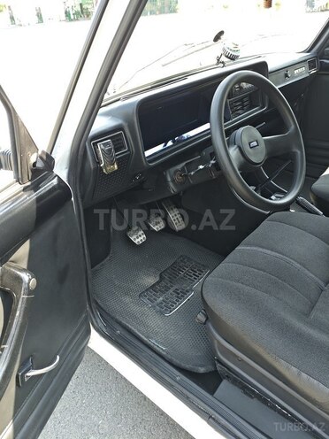 LADA (VAZ) 2107-15