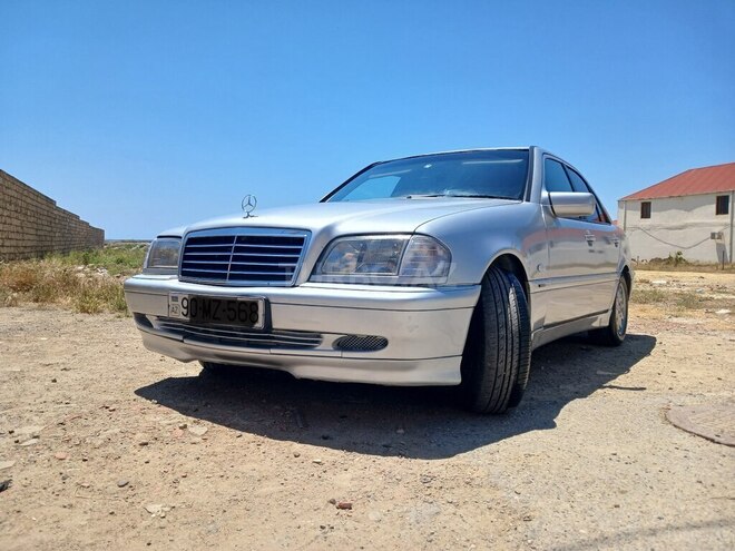 Mercedes C 220-1