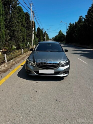 Mercedes E 220-6