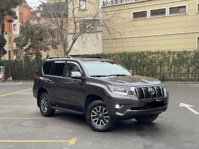Toyota Land Cruiser Prado-5