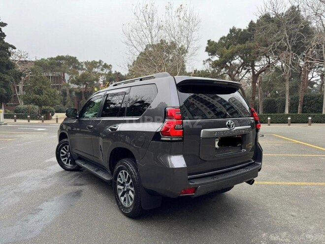 Toyota Land Cruiser Prado-3