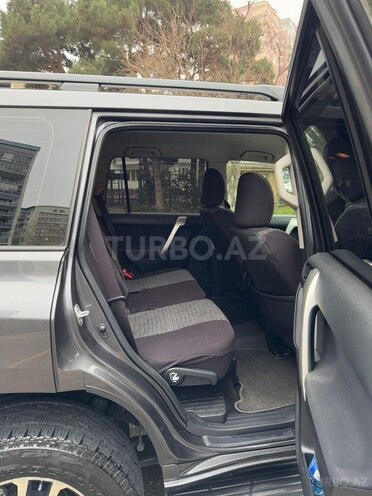 Toyota Land Cruiser Prado-6