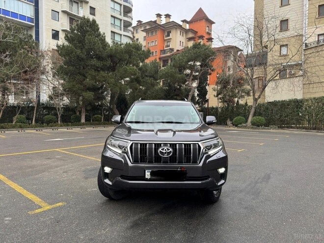 Toyota Land Cruiser Prado-4
