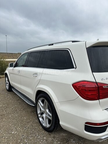 Mercedes GL 550 4MATIC-6