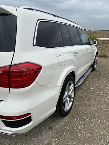Mercedes GL 550 4MATIC-5