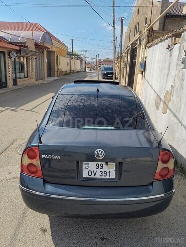 Volkswagen Passat-5