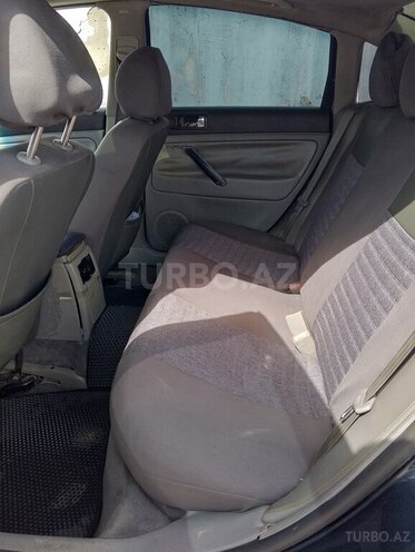 Volkswagen Passat-9