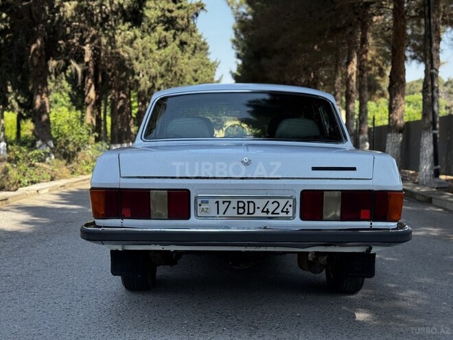 GAZ 3102 "Volga"-2