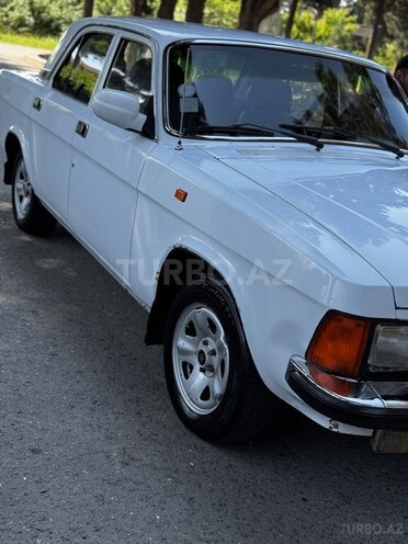 GAZ 3102 "Volga"-9