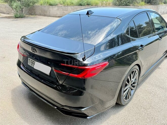 Toyota Camry-6