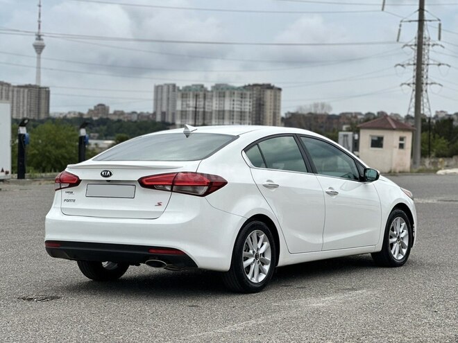 Kia Cerato-7