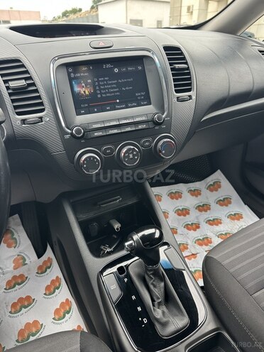 Kia Cerato-12
