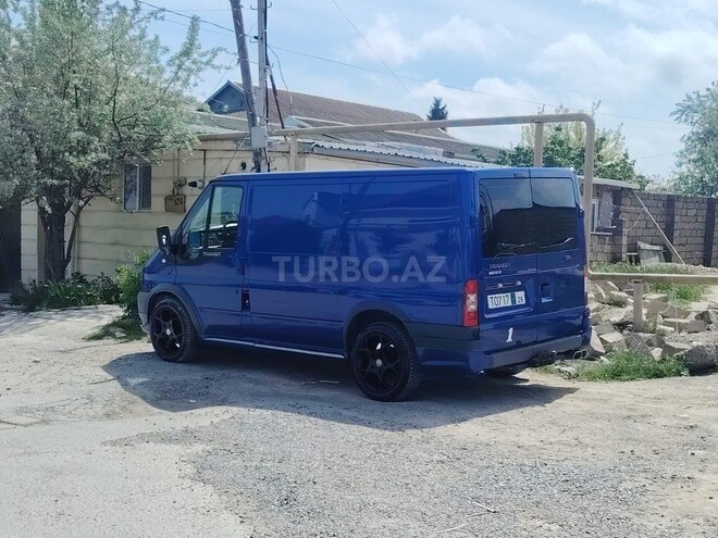 Ford Transit-4