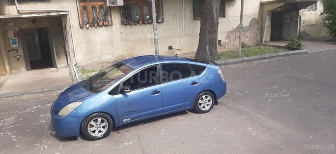 Toyota Prius-3